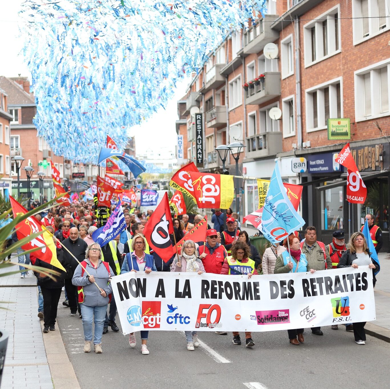 Plus de 1000 personnes à Calais le 6 juin
